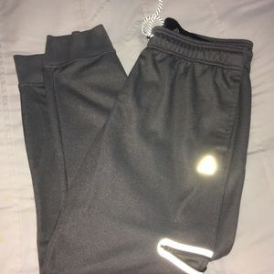 Men’s Reebok sweat pants.